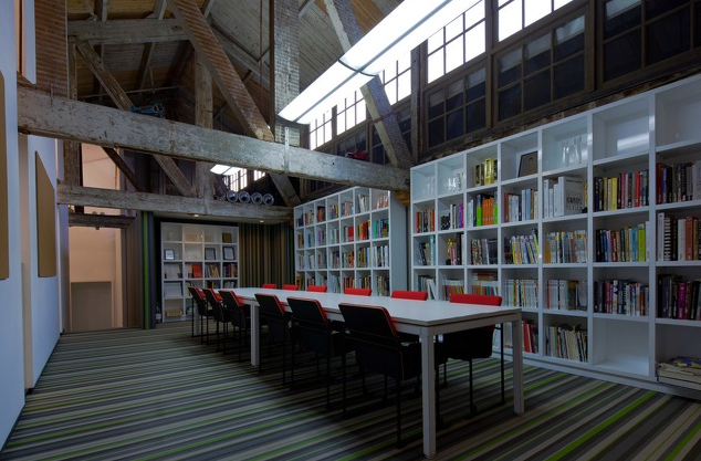 办公室装修装出不同的格调